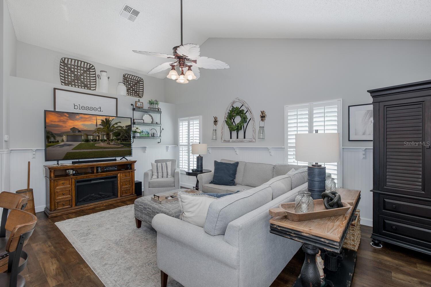 Listing photo id 29 for 1049 Larkin Road