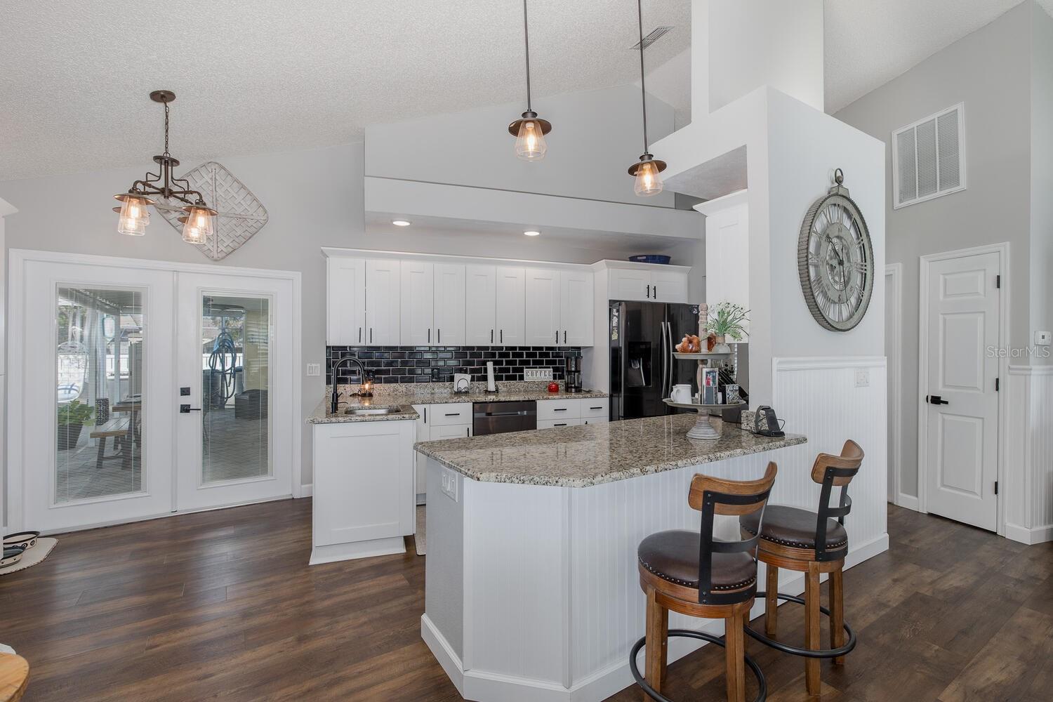 Listing photo id 30 for 1049 Larkin Road
