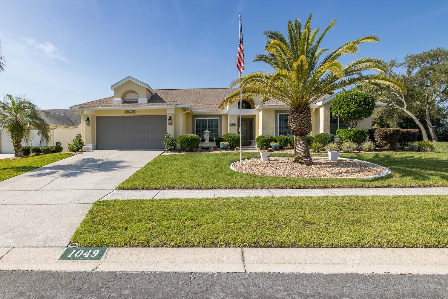 Listing photo id 2 for 1049 Larkin Road