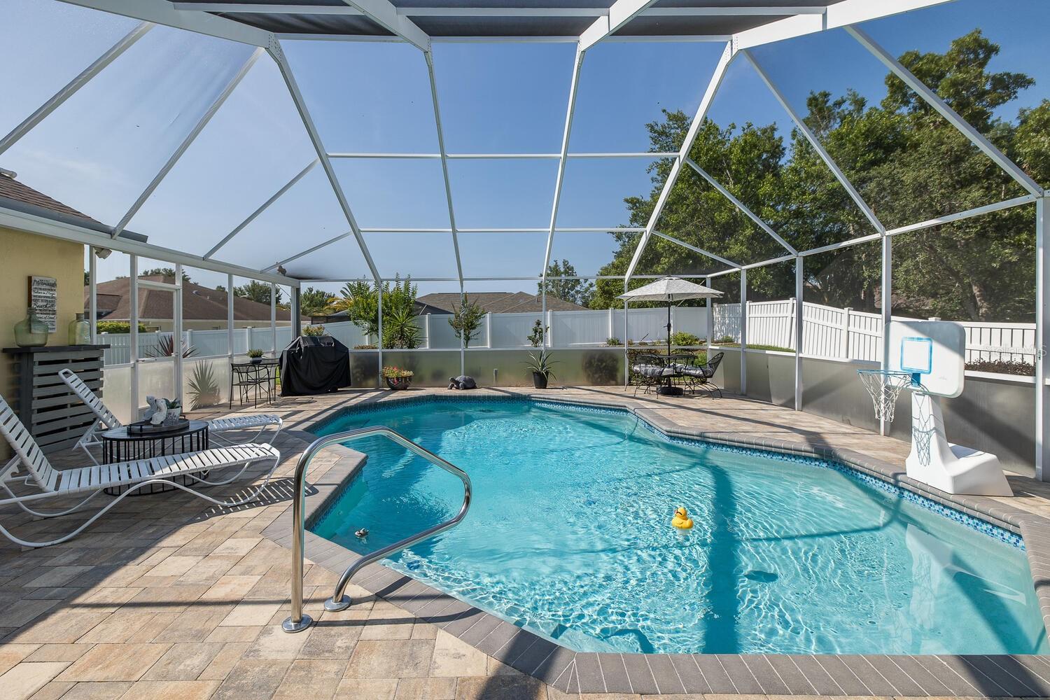 Listing photo id 43 for 1049 Larkin Road