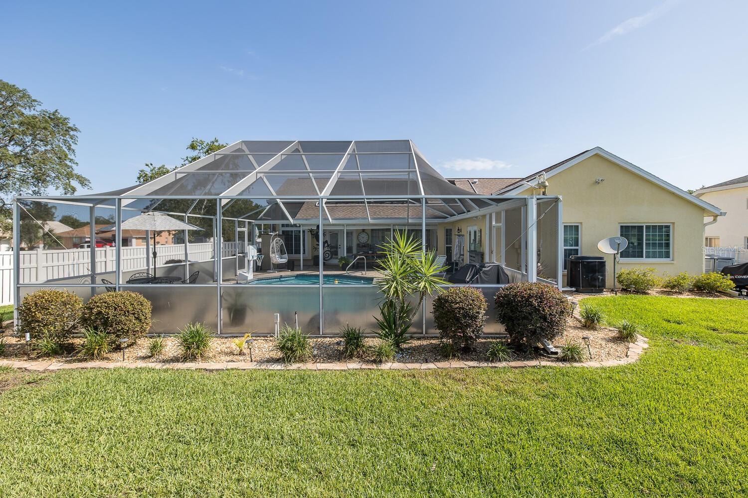 Listing photo id 53 for 1049 Larkin Road