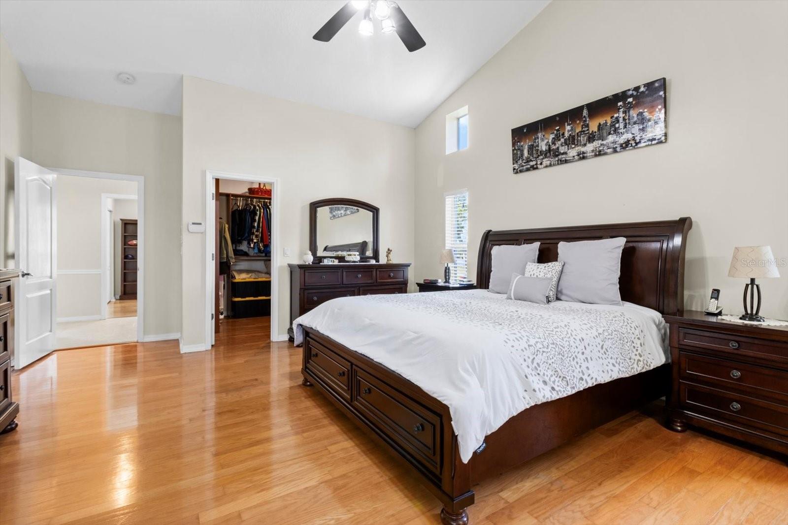 Listing photo id 31 for 487 Waterloo Court
