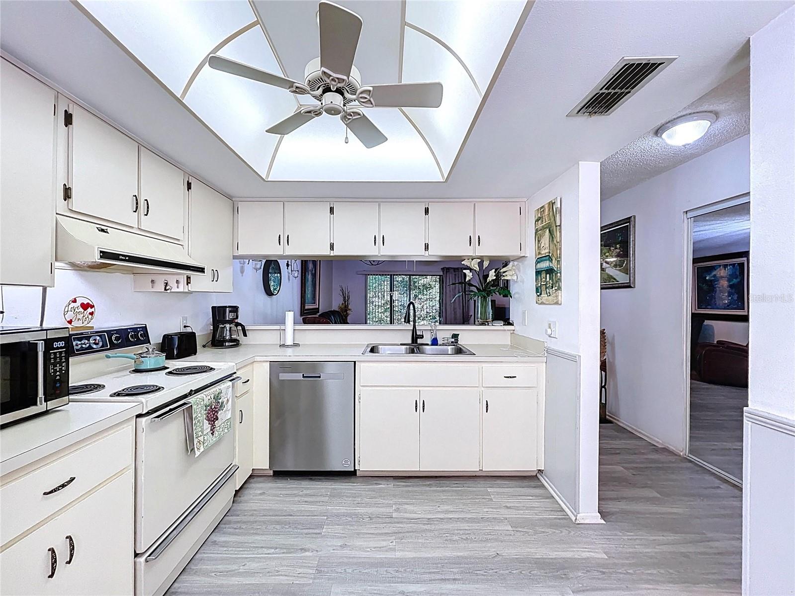 Image 4 of 59 For 2139 Sea Pines Court