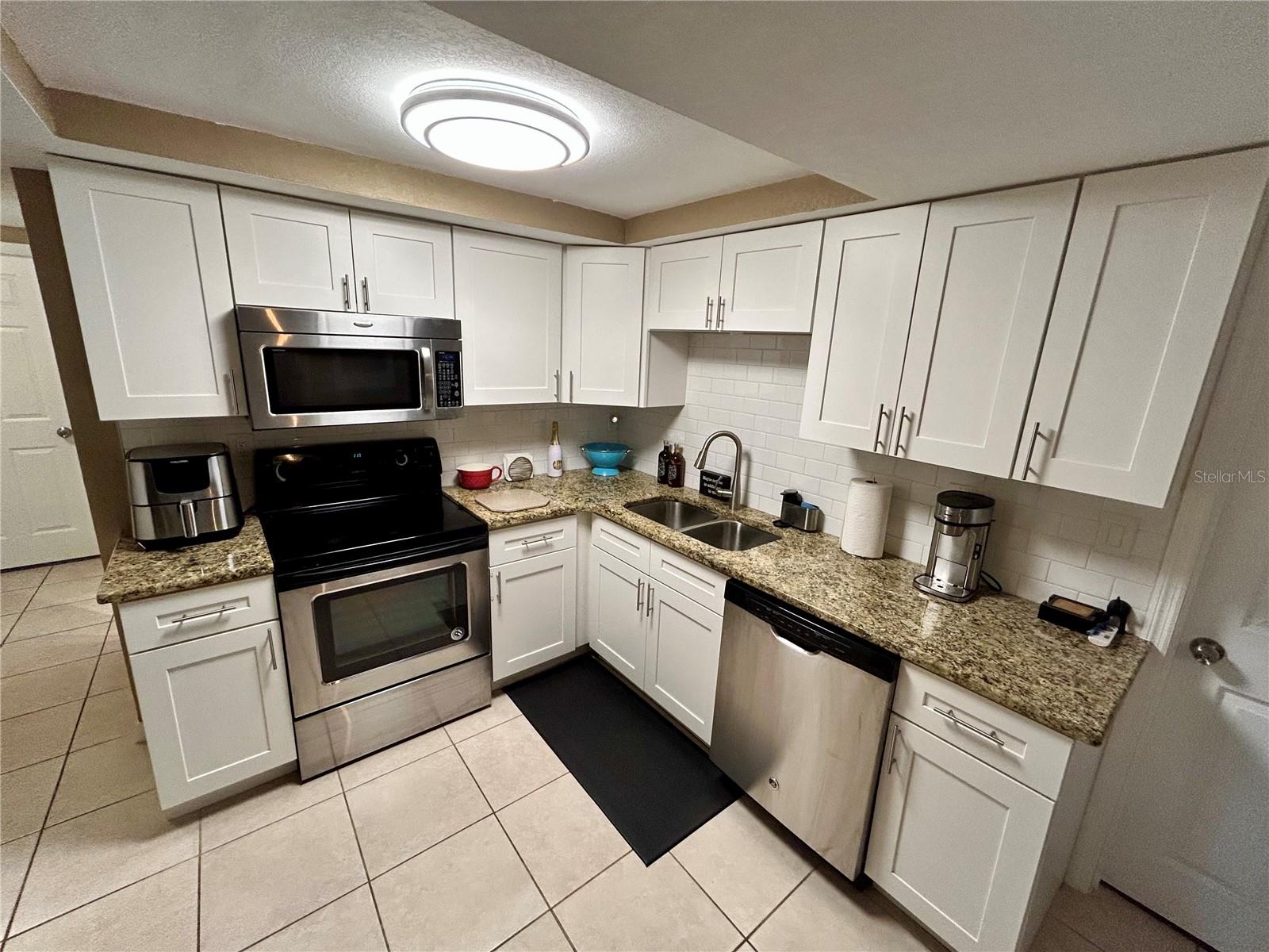 Image 6 of 45 For 7861 Raintree Drive
