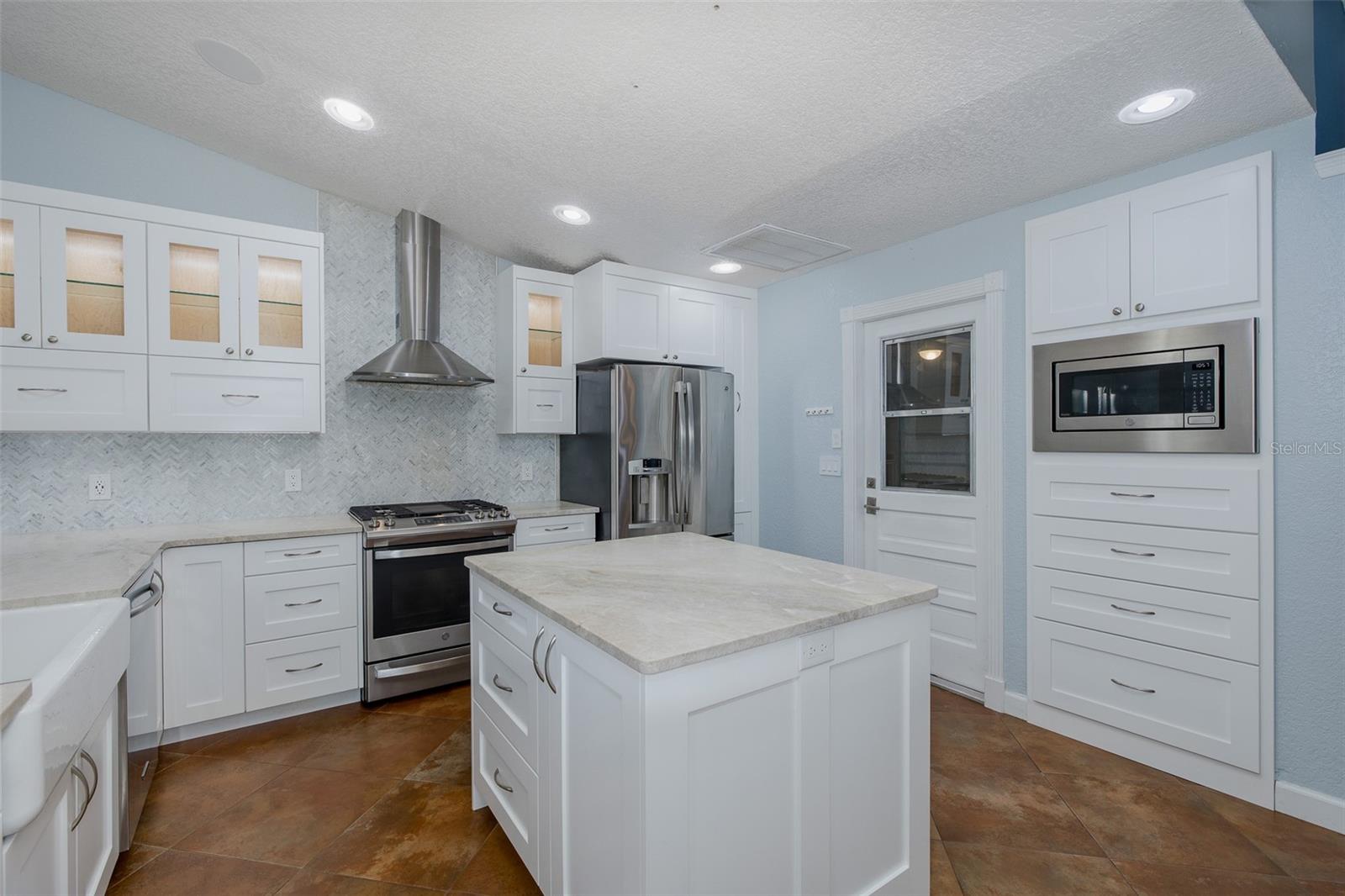 Image 11 of 53 For 3609 Montclair Drive