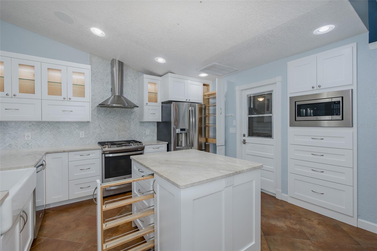 Image 12 of 53 For 3609 Montclair Drive