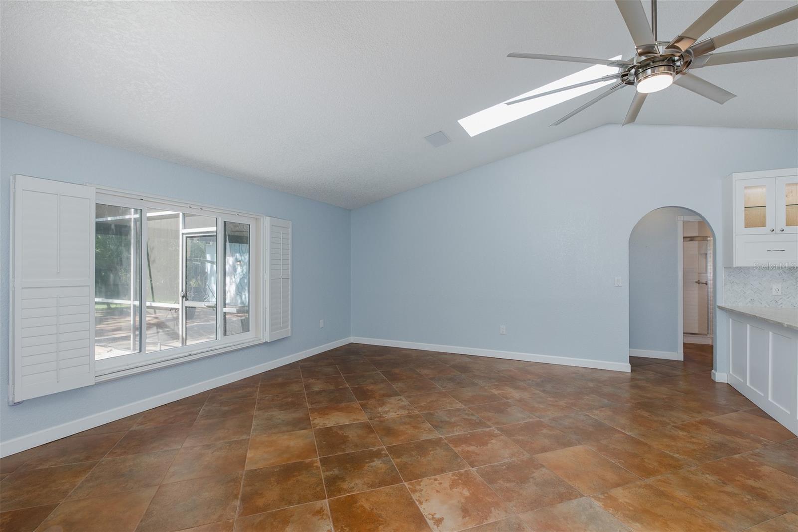 Image 16 of 53 For 3609 Montclair Drive