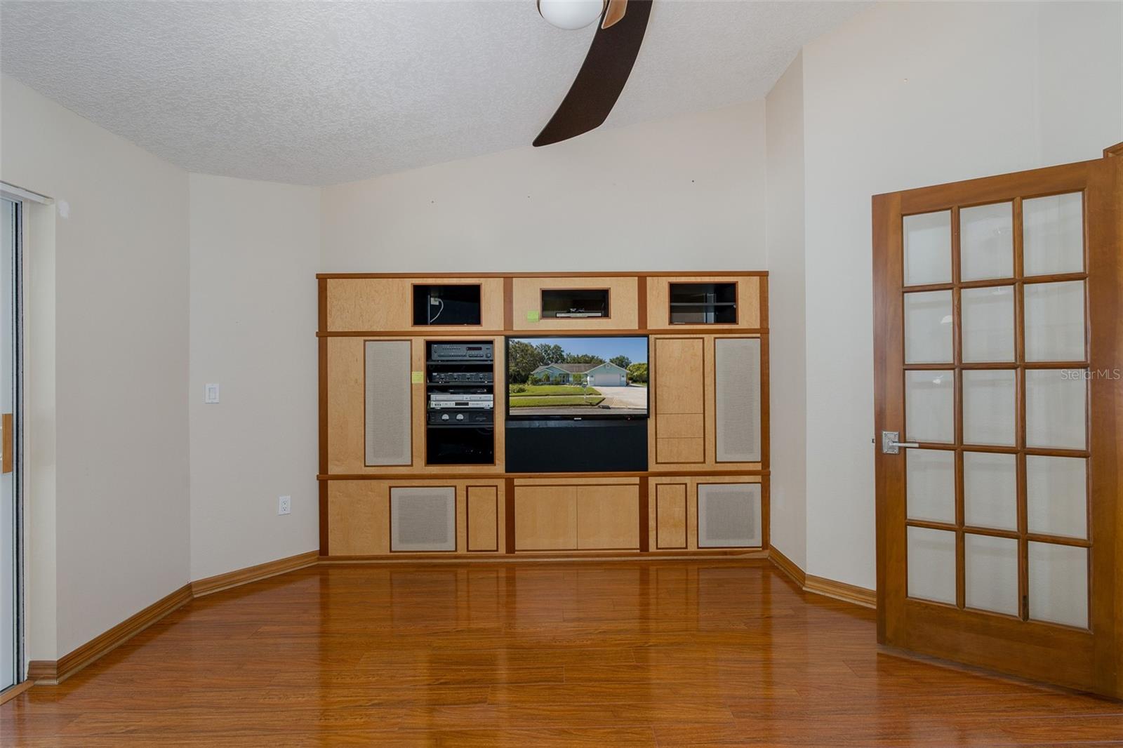 Image 6 of 53 For 3609 Montclair Drive
