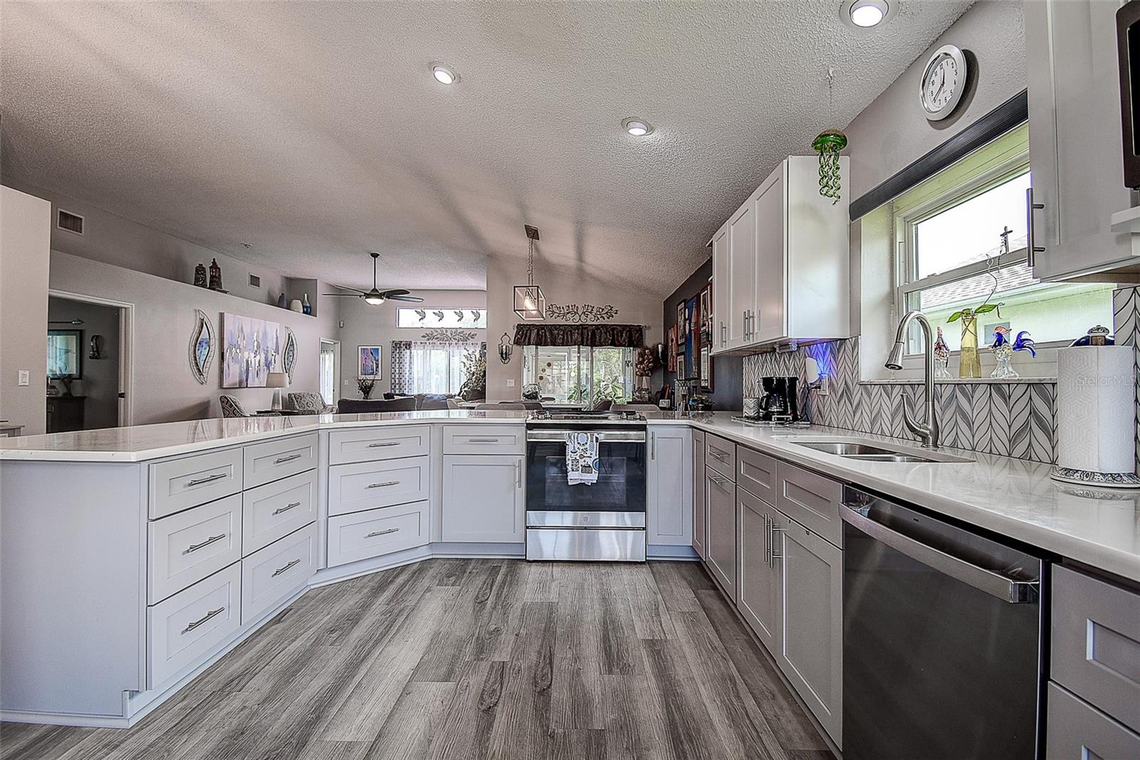 Image 12 of 41 For 14011 Shoal Drive