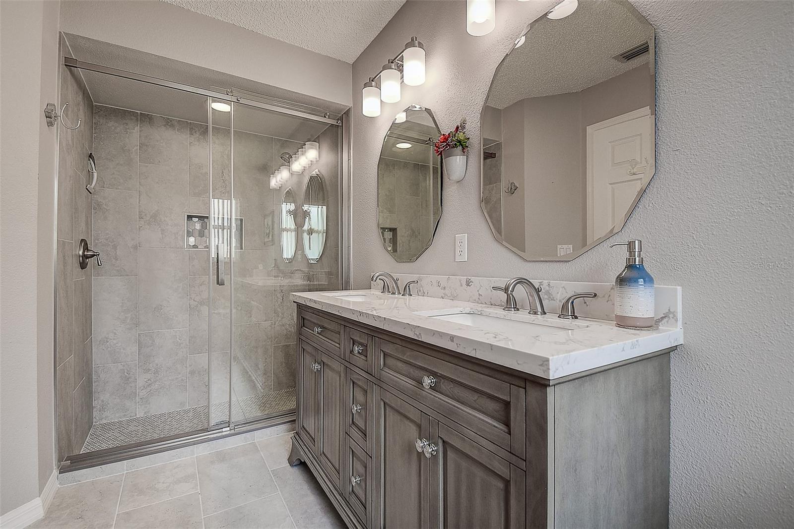 Image 22 of 41 For 14011 Shoal Drive