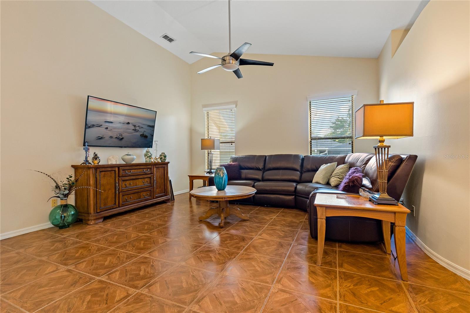 Image 14 of 53 For 32 Linder Circle