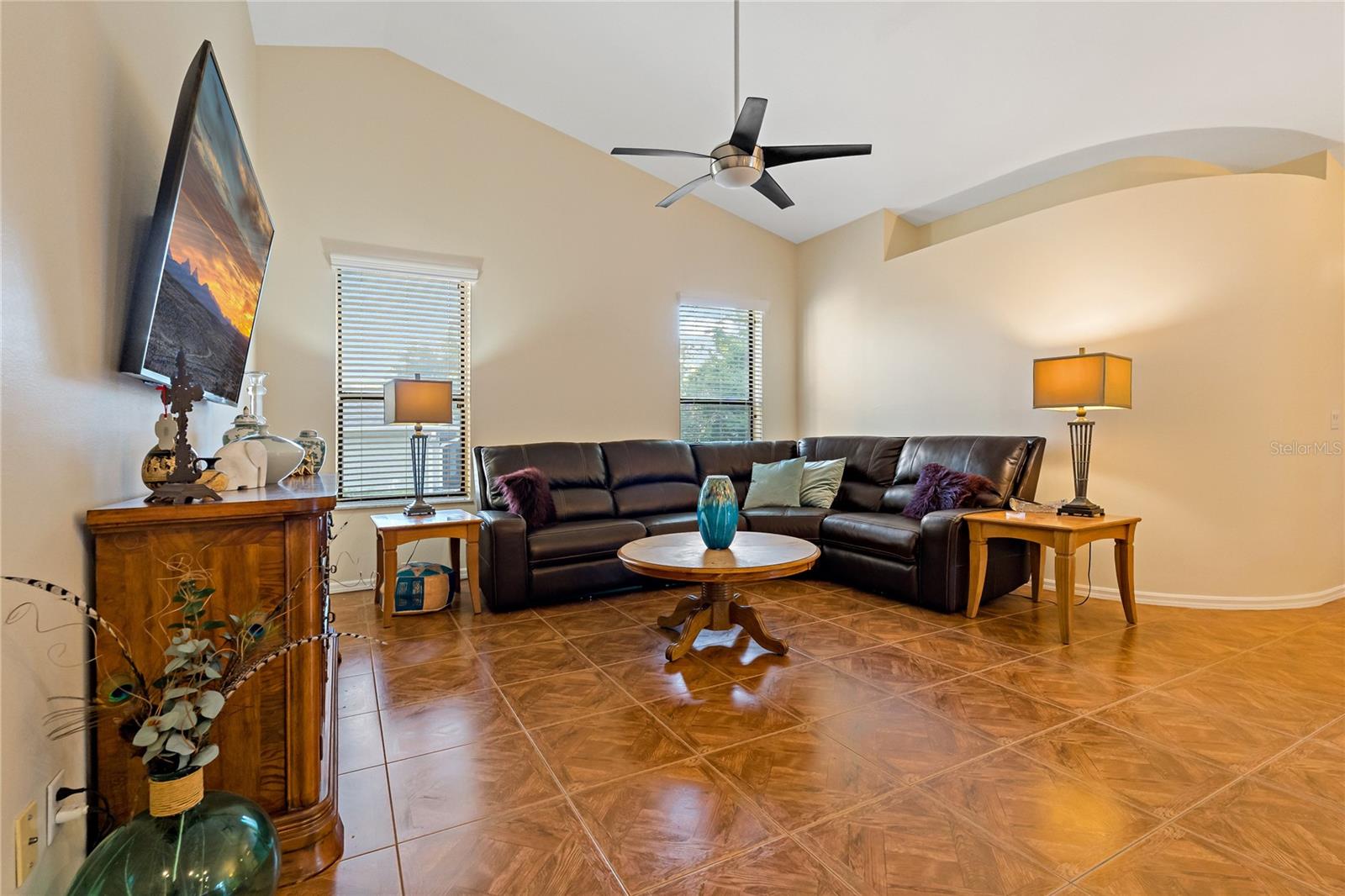 Image 15 of 53 For 32 Linder Circle