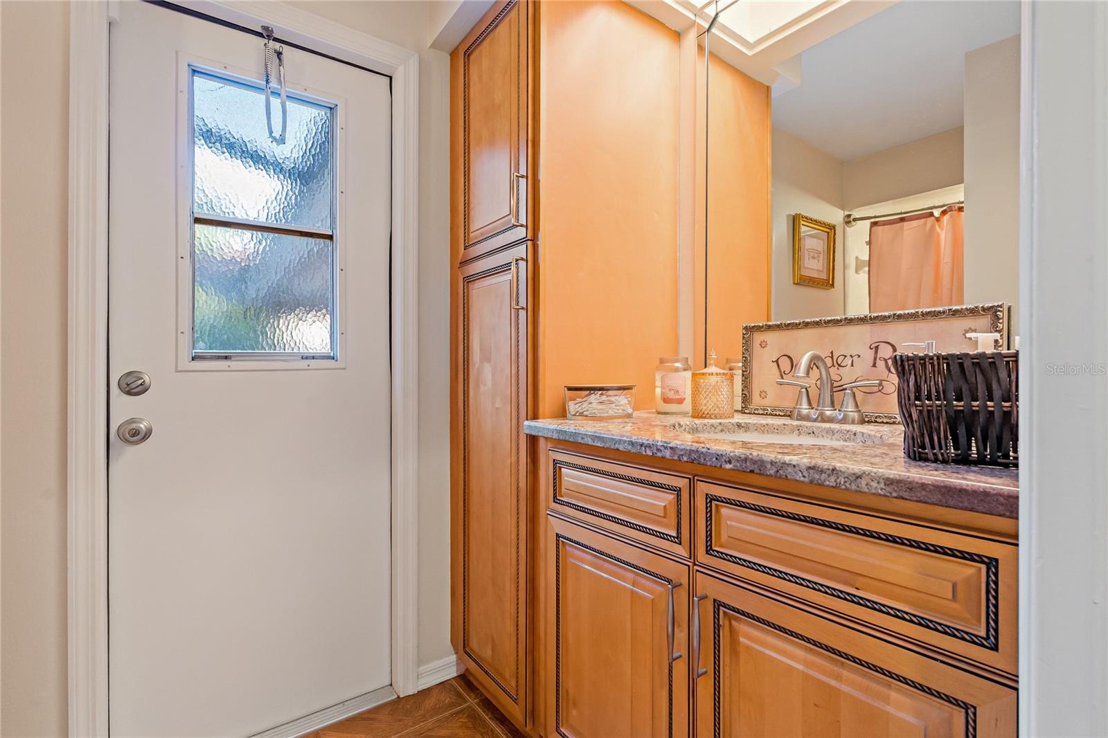 Image 22 of 53 For 32 Linder Circle