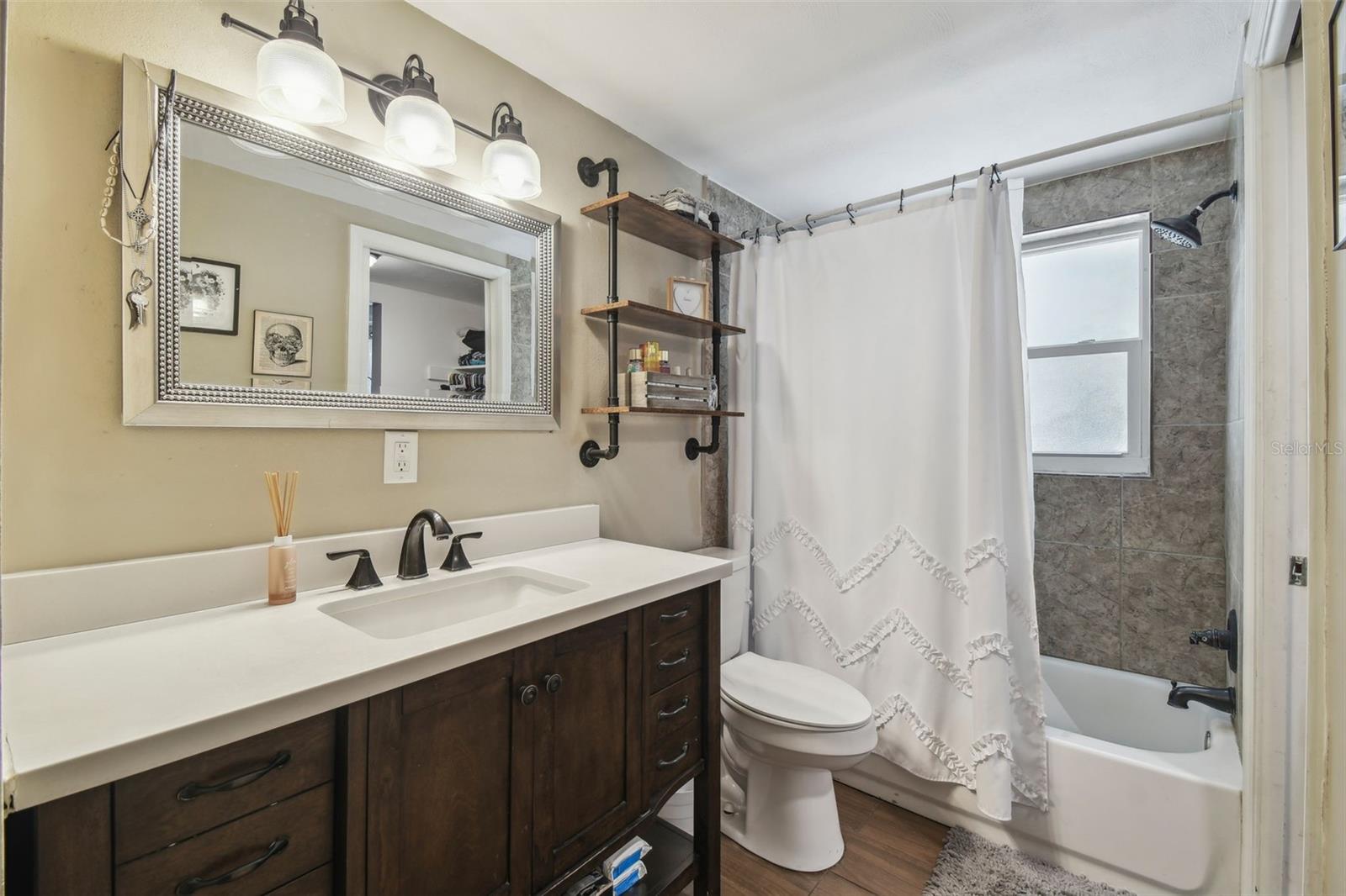 Image 11 of 17 For 7830 Ilex Drive