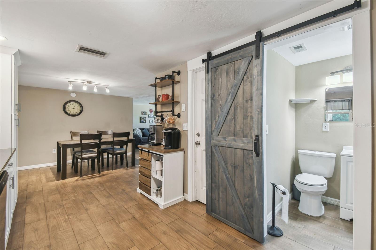 Image 14 of 17 For 7830 Ilex Drive