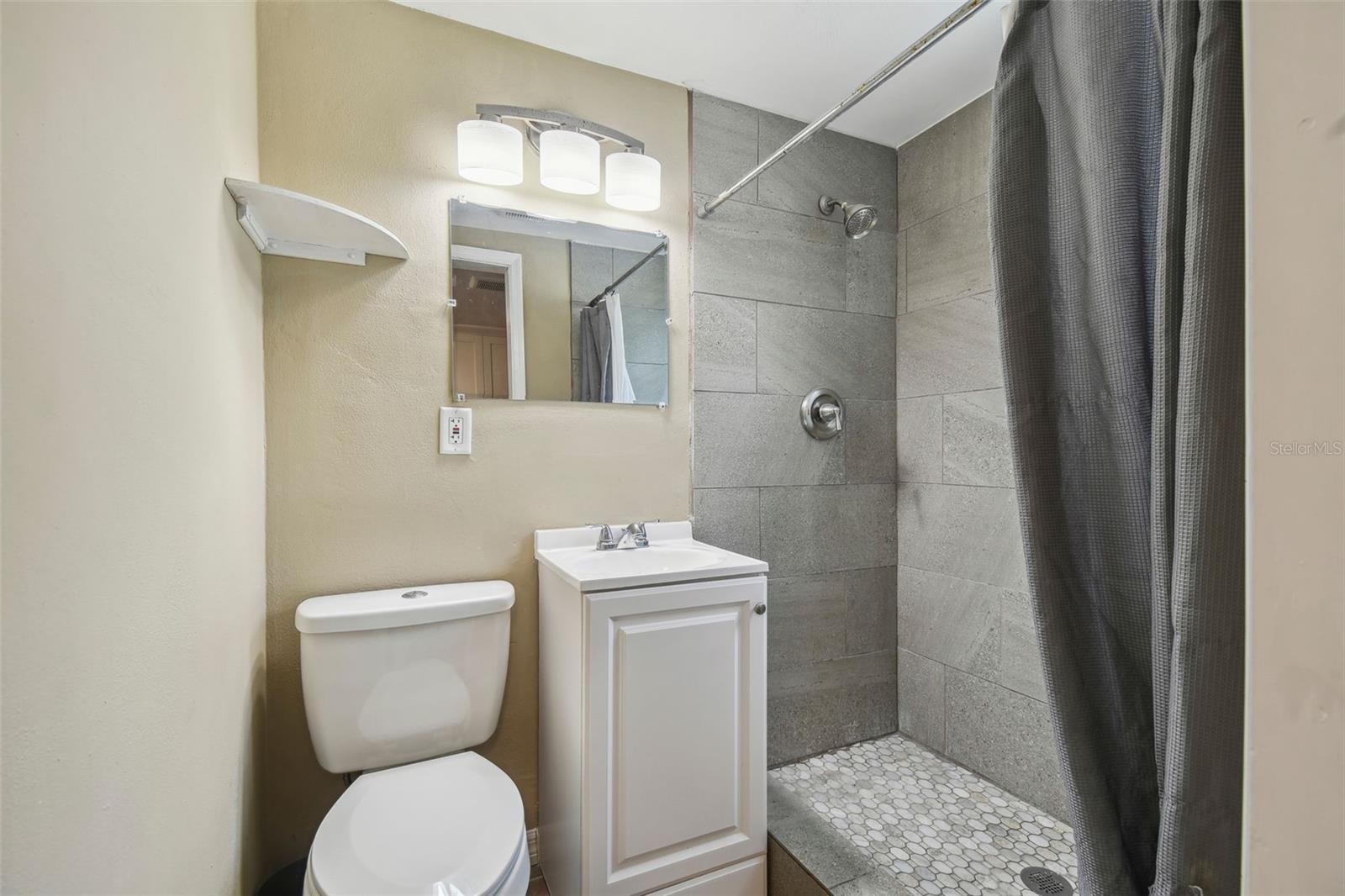 Image 15 of 17 For 7830 Ilex Drive