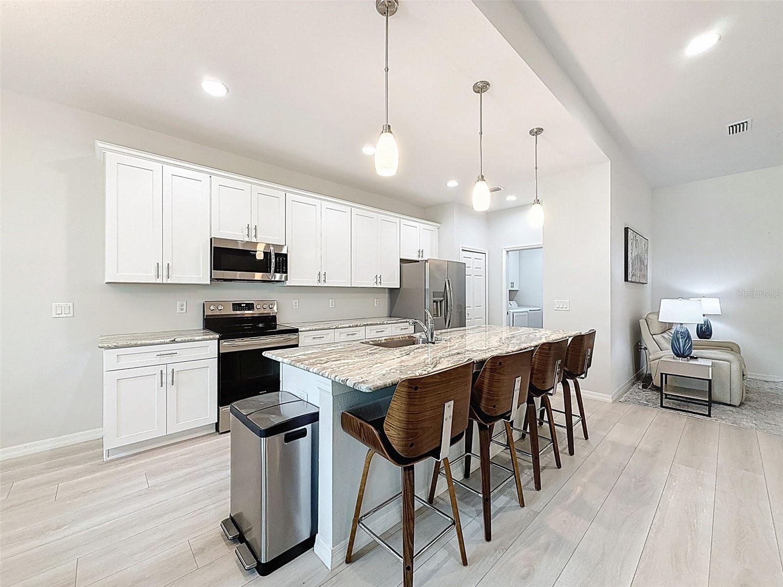 Listing photo id 8 for 13349 Niti Drive