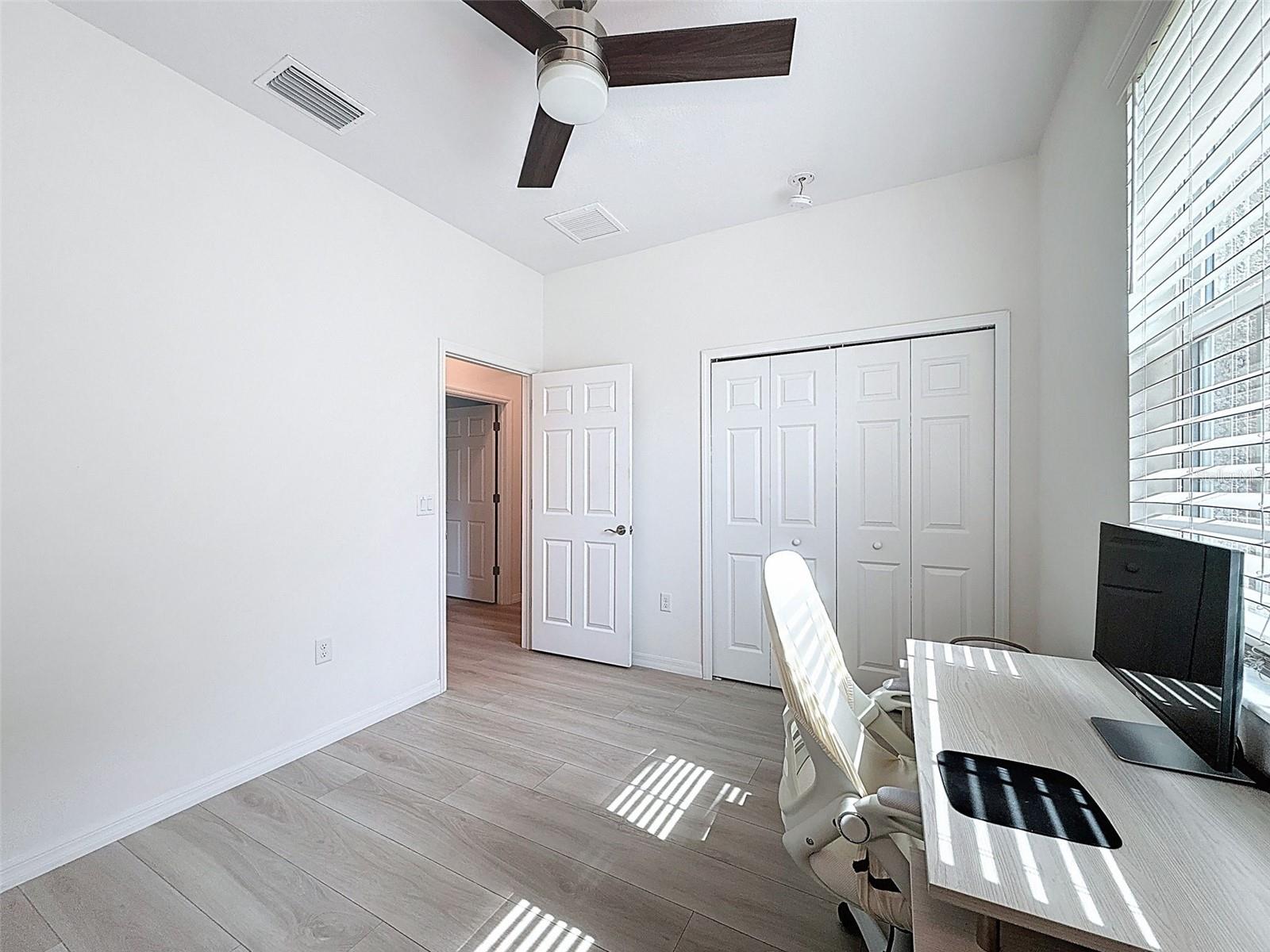 Listing photo id 19 for 13349 Niti Drive