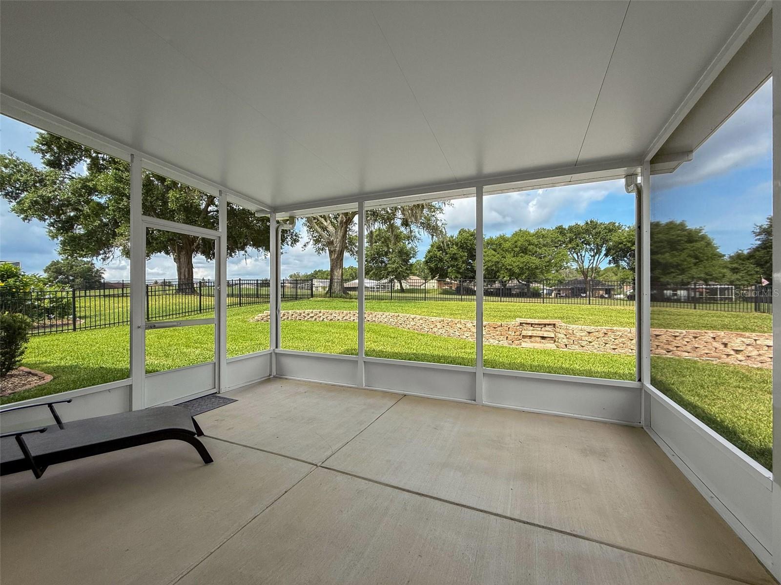 Listing photo id 24 for 13349 Niti Drive