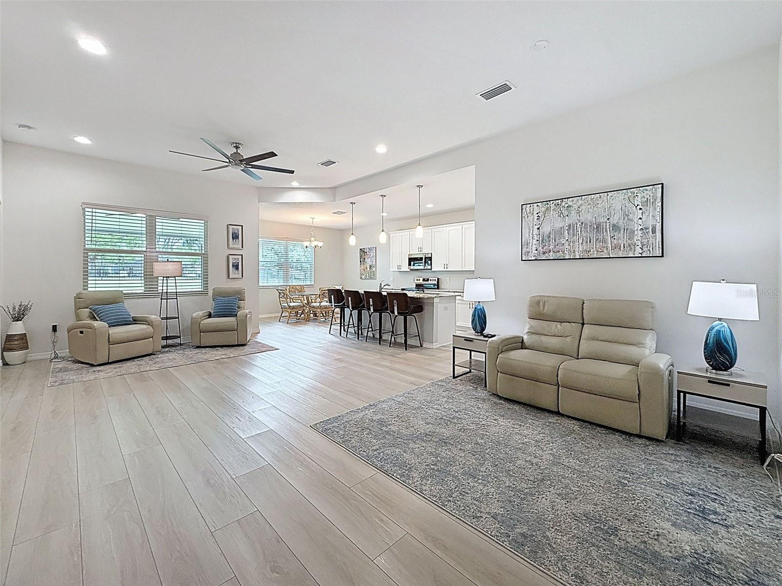 Listing photo id 1 for 13349 Niti Drive