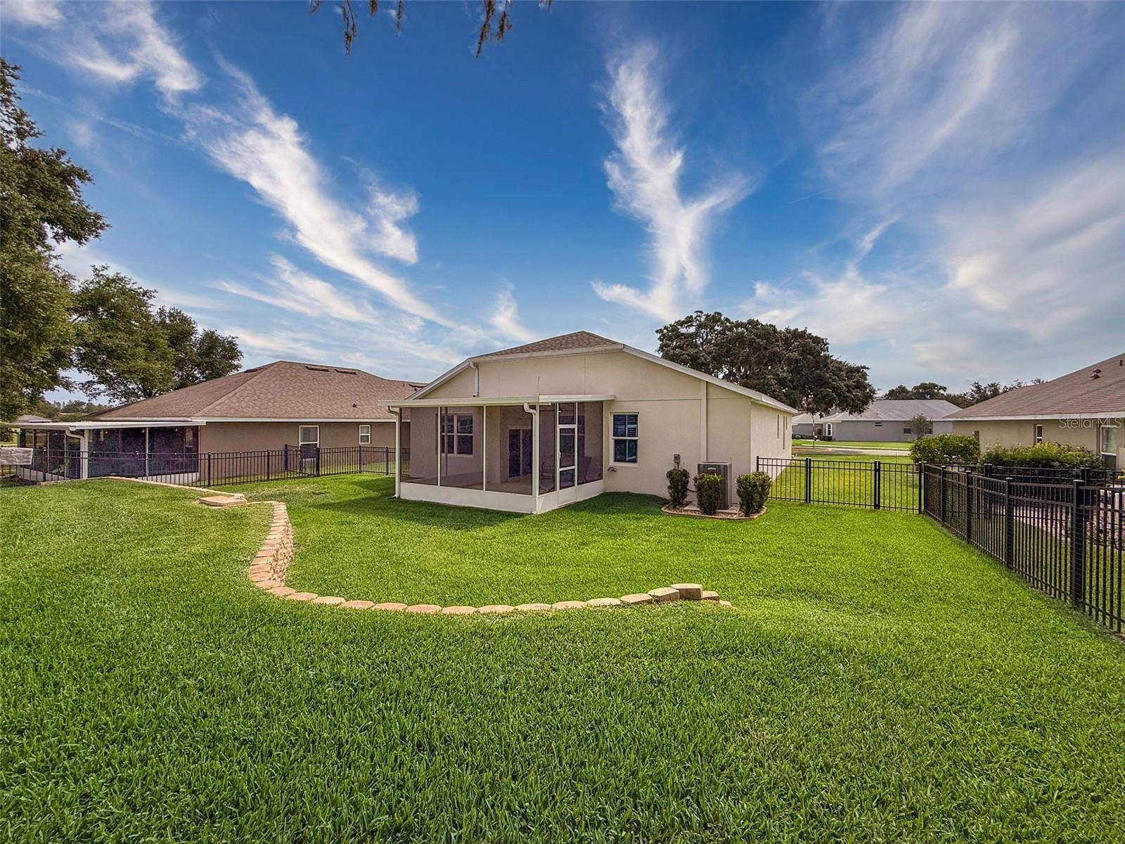 Listing photo id 31 for 13349 Niti Drive