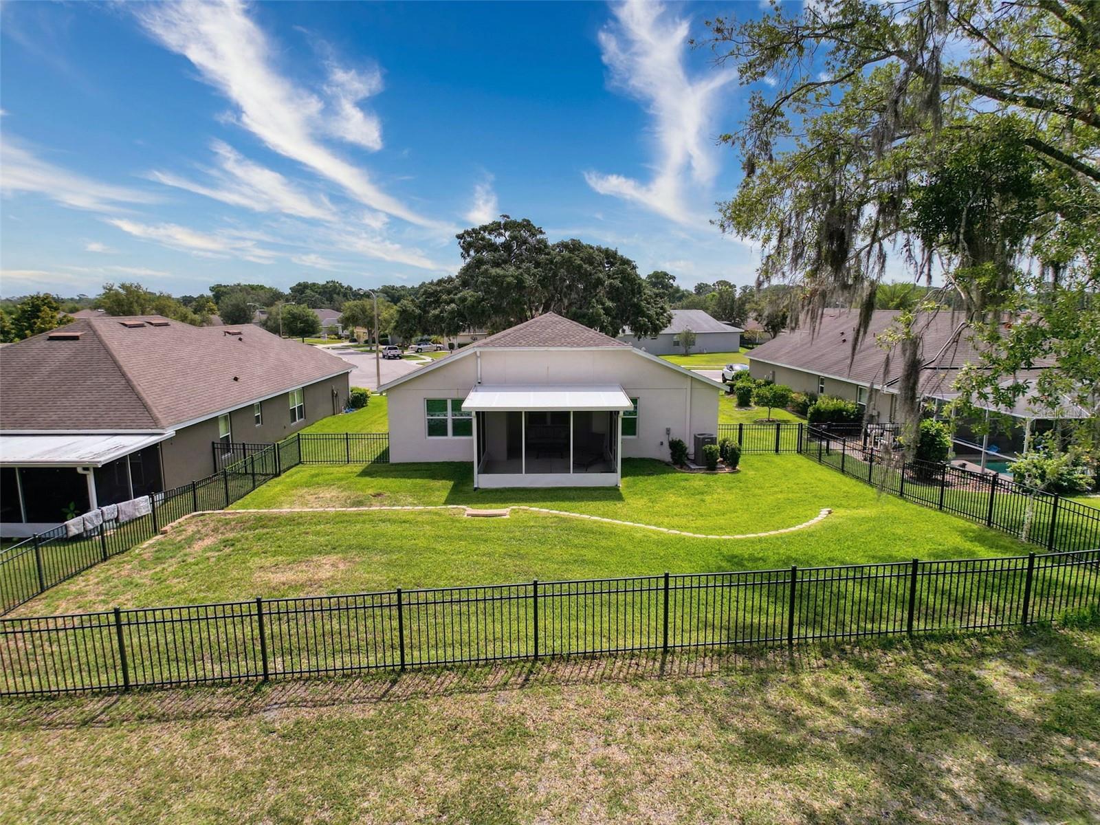 Listing photo id 33 for 13349 Niti Drive