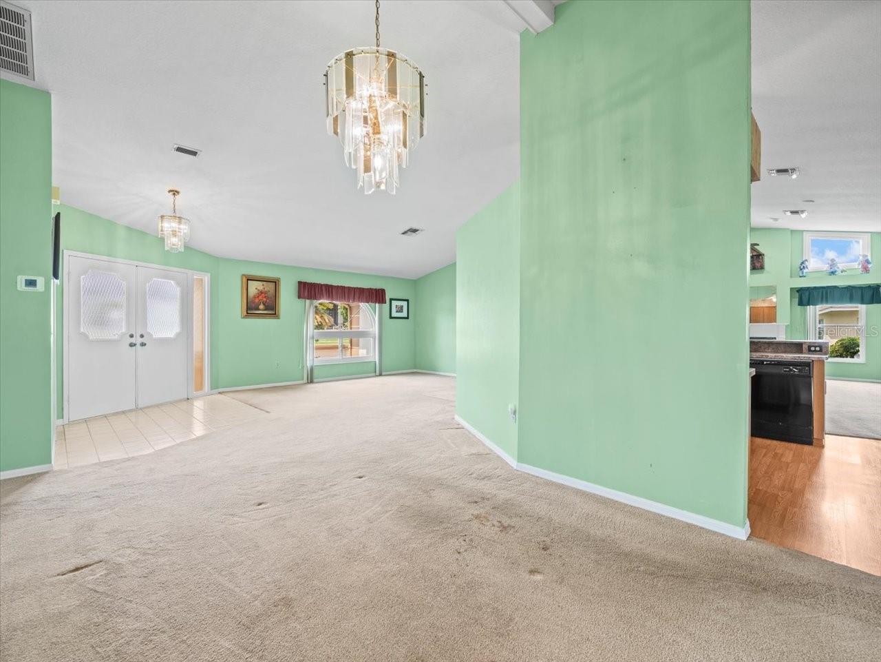 Image 14 of 47 For 10442 Ventura Drive