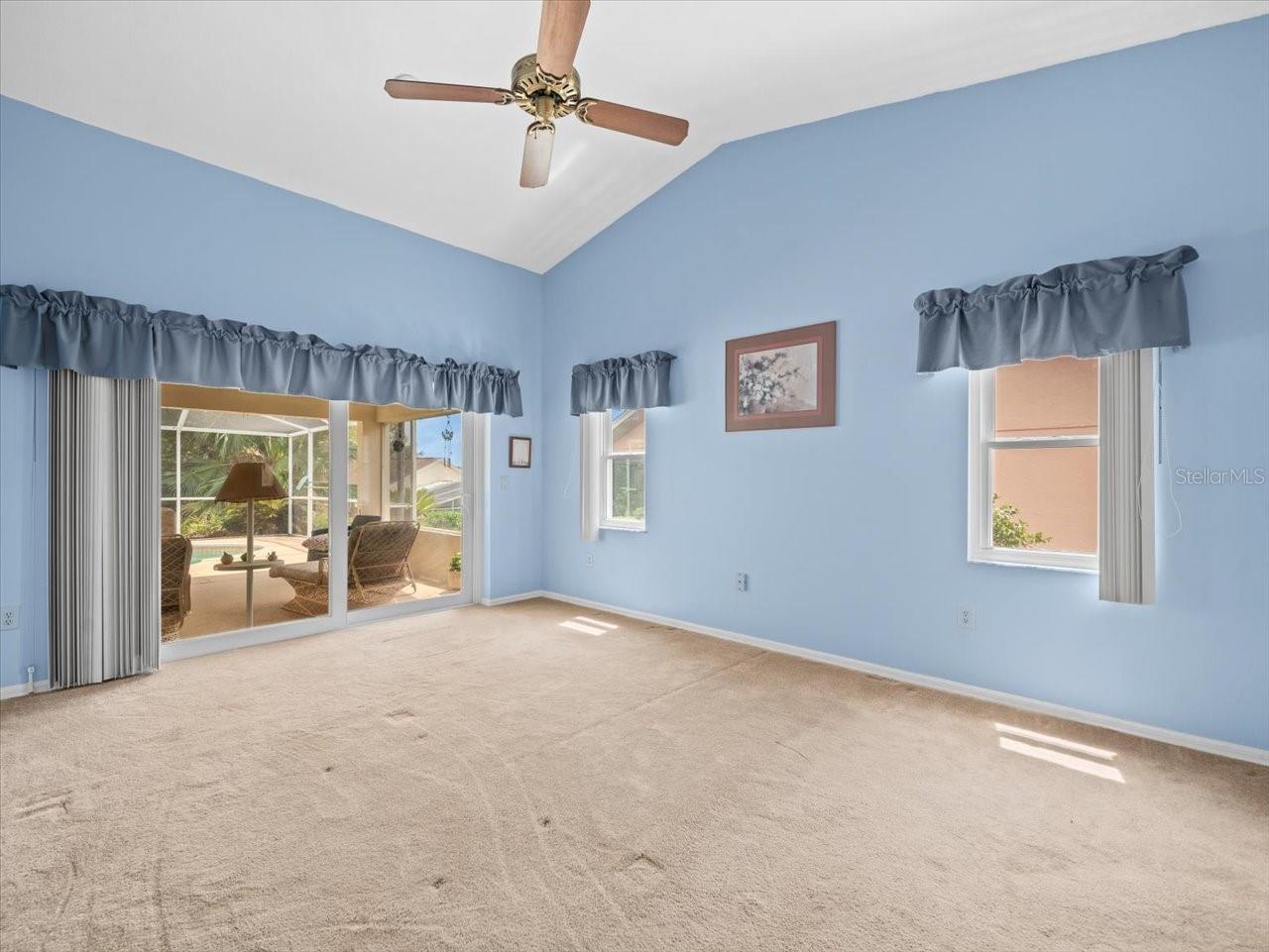 Image 15 of 47 For 10442 Ventura Drive