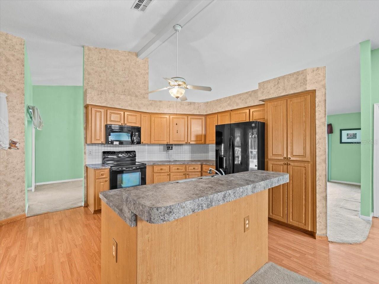 Image 21 of 47 For 10442 Ventura Drive