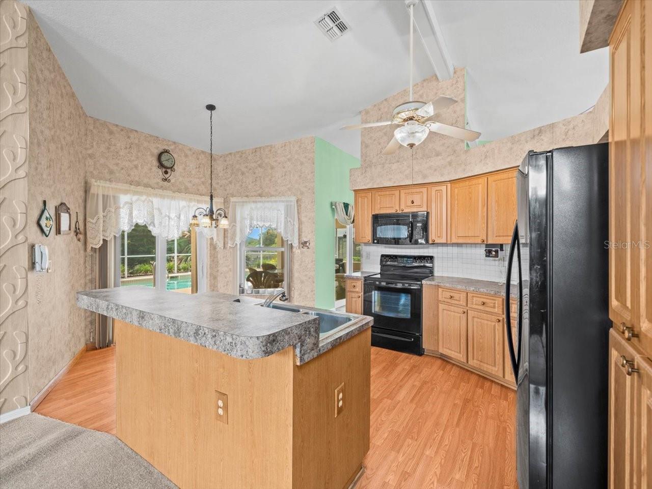 Image 27 of 47 For 10442 Ventura Drive