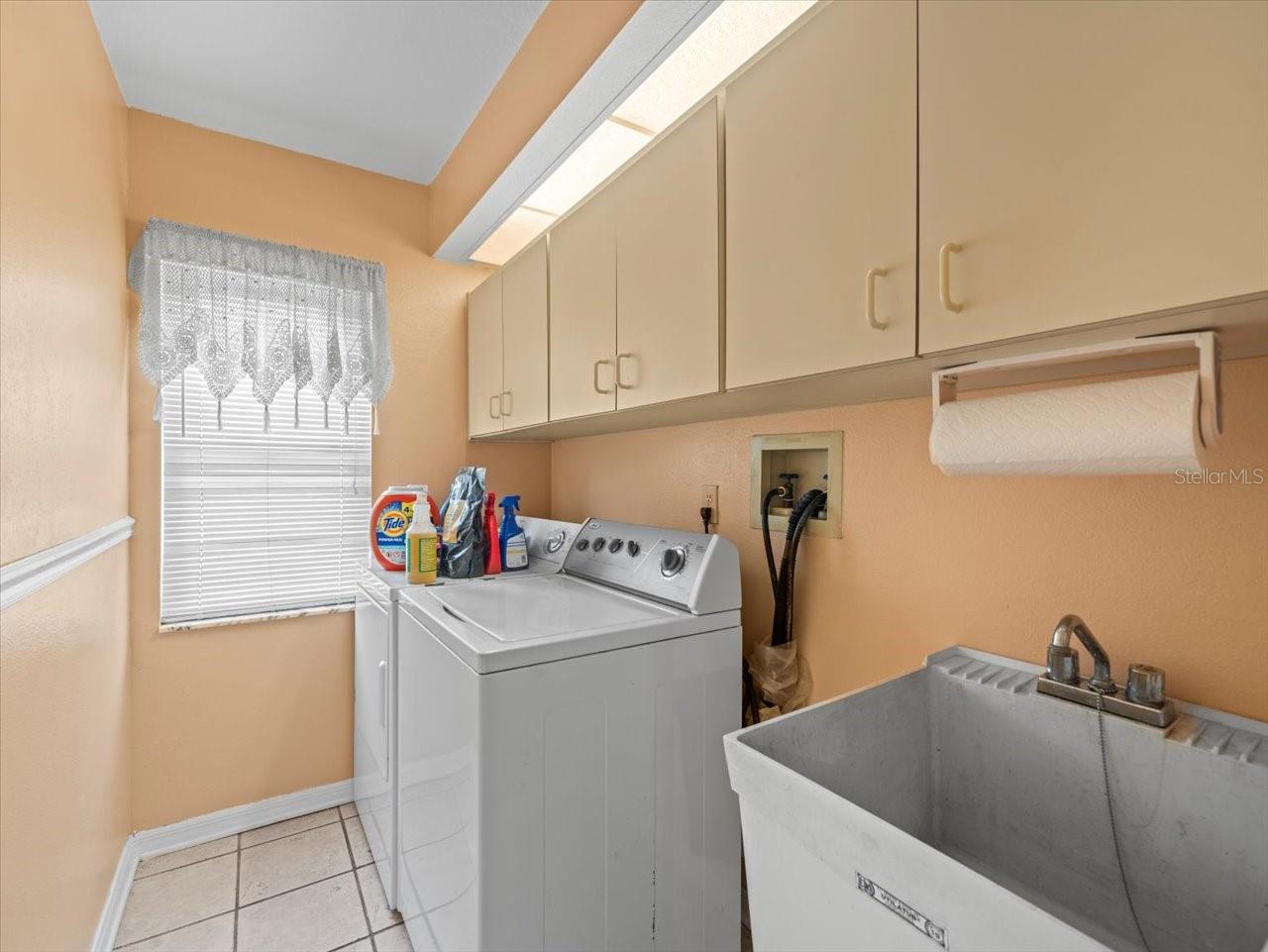 Image 30 of 47 For 10442 Ventura Drive