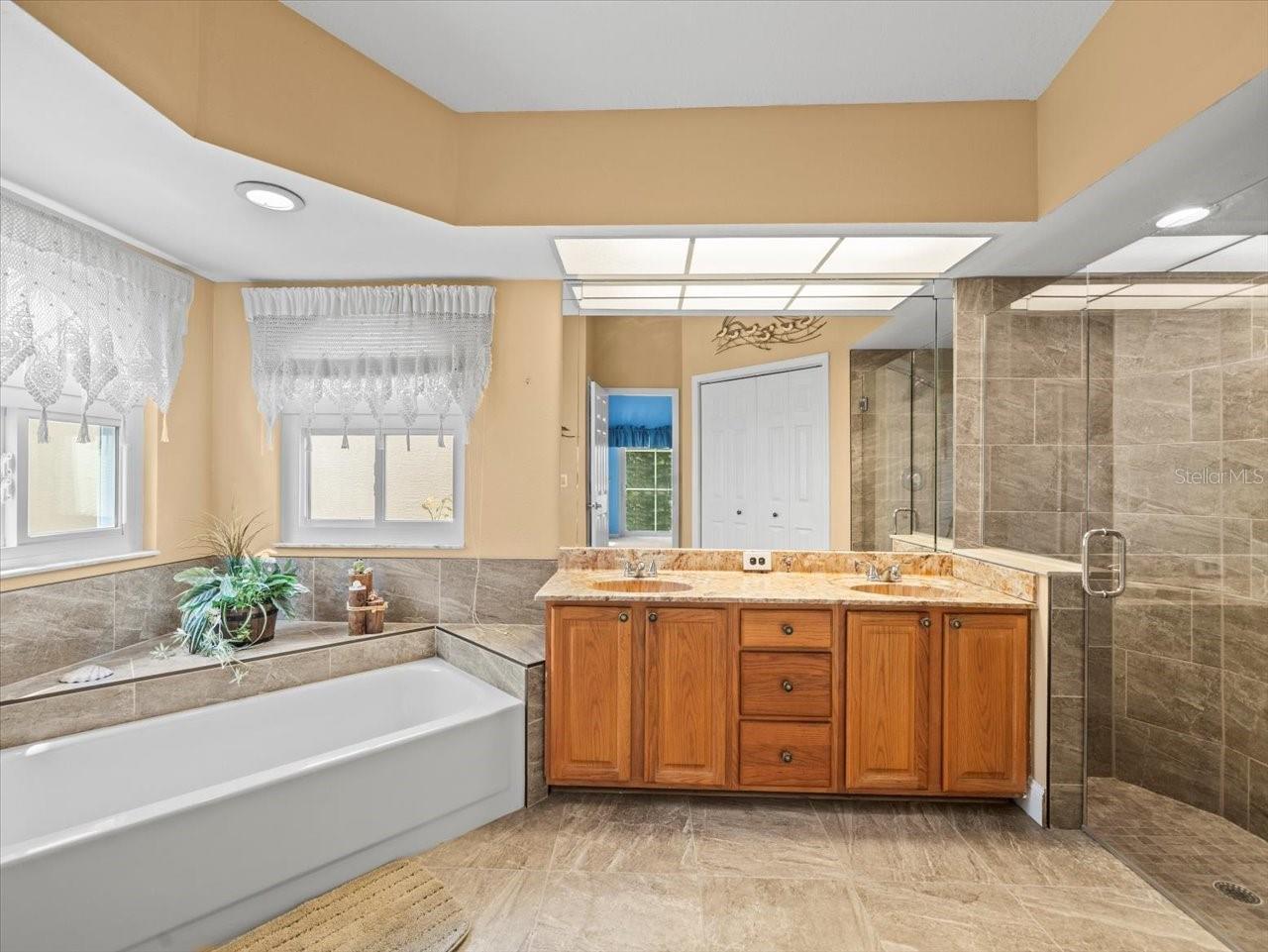 Image 33 of 47 For 10442 Ventura Drive