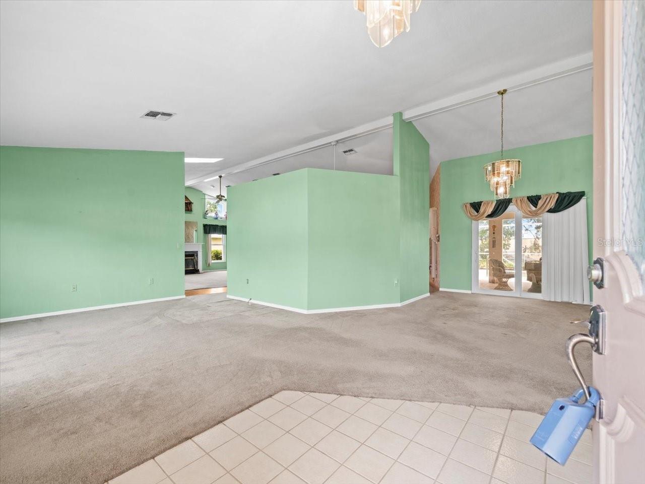 Image 7 of 47 For 10442 Ventura Drive