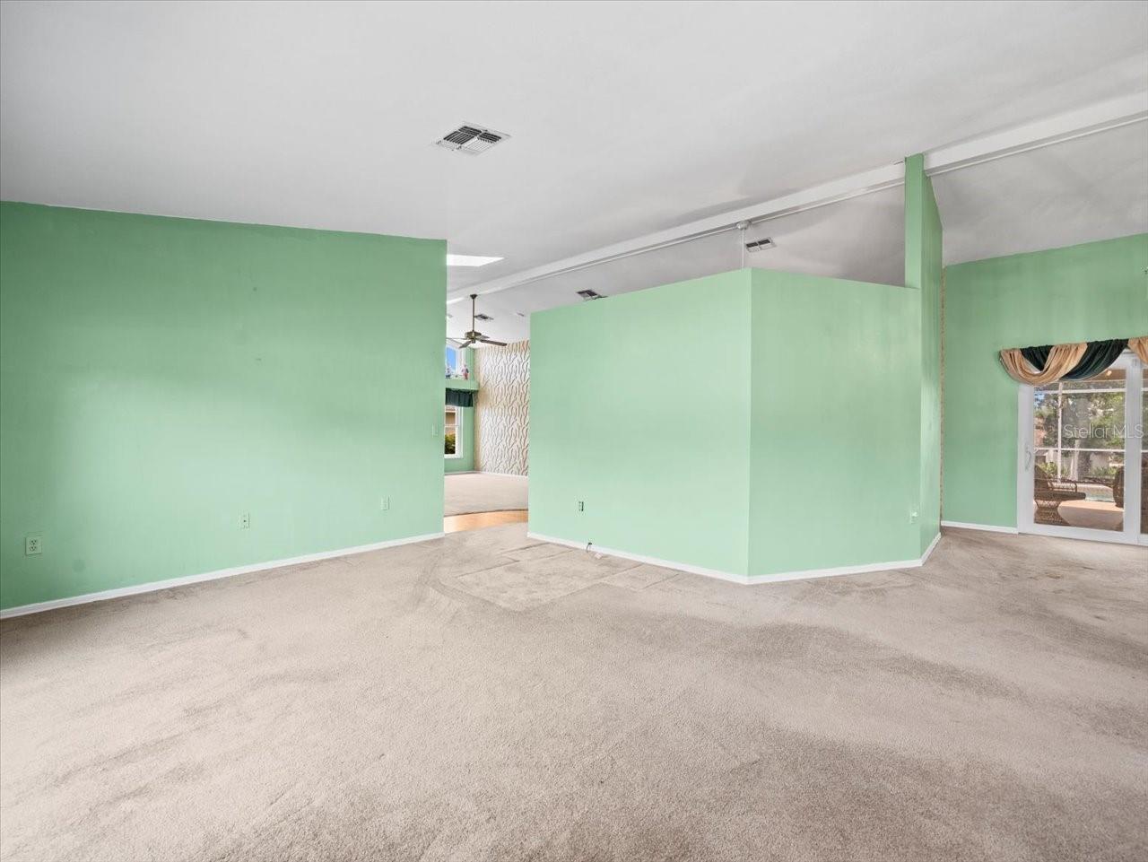 Image 8 of 47 For 10442 Ventura Drive