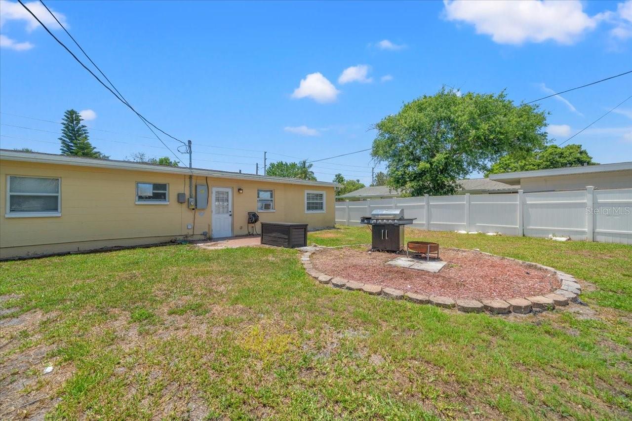 Image 2 of 43 For 9891 52nd Street N