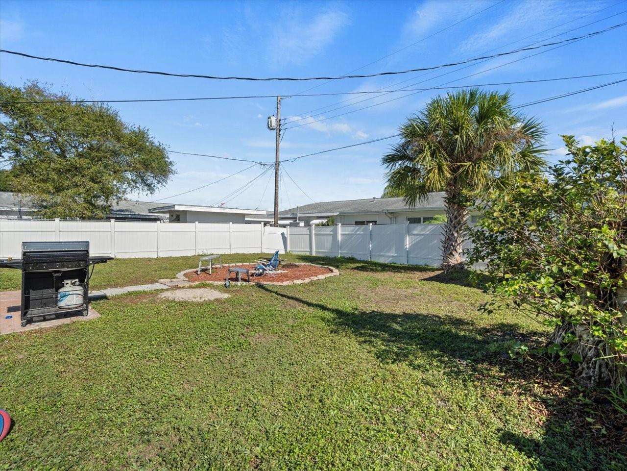 Image 26 of 43 For 9891 52nd Street N