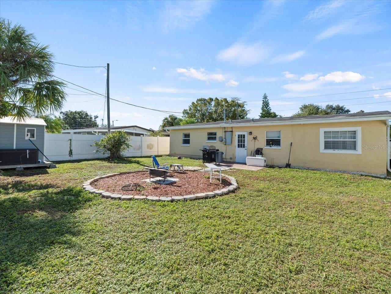 Image 3 of 43 For 9891 52nd Street N