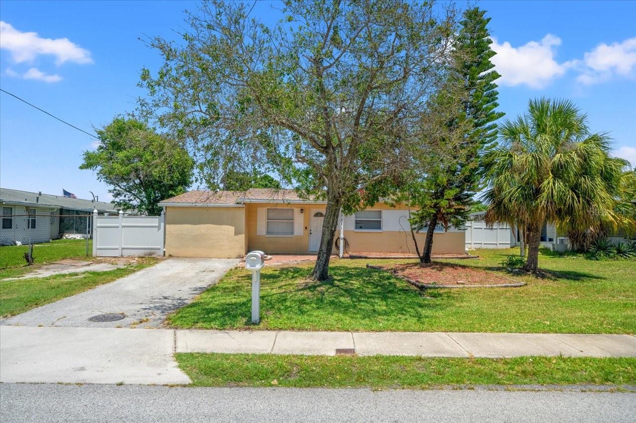 Image 31 of 43 For 9891 52nd Street N