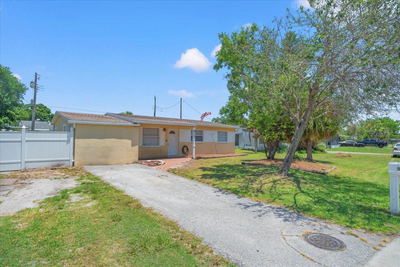 Image 32 of 43 For 9891 52nd Street N