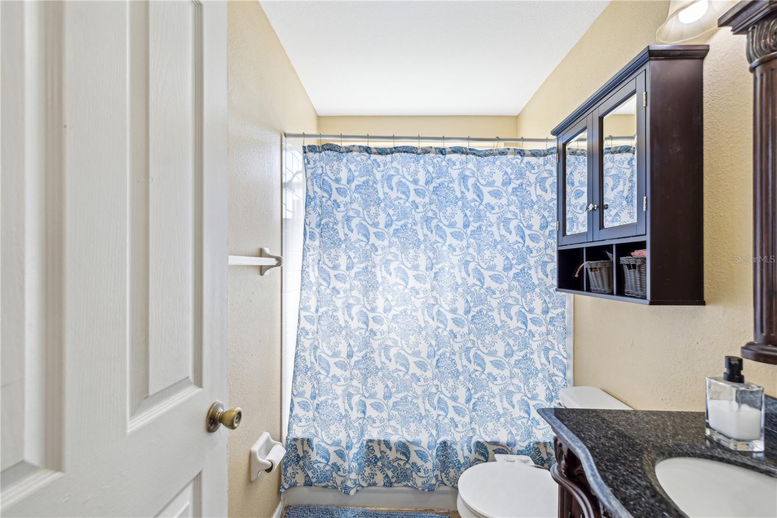 Listing photo id 27 for 11192 Archer Avenue