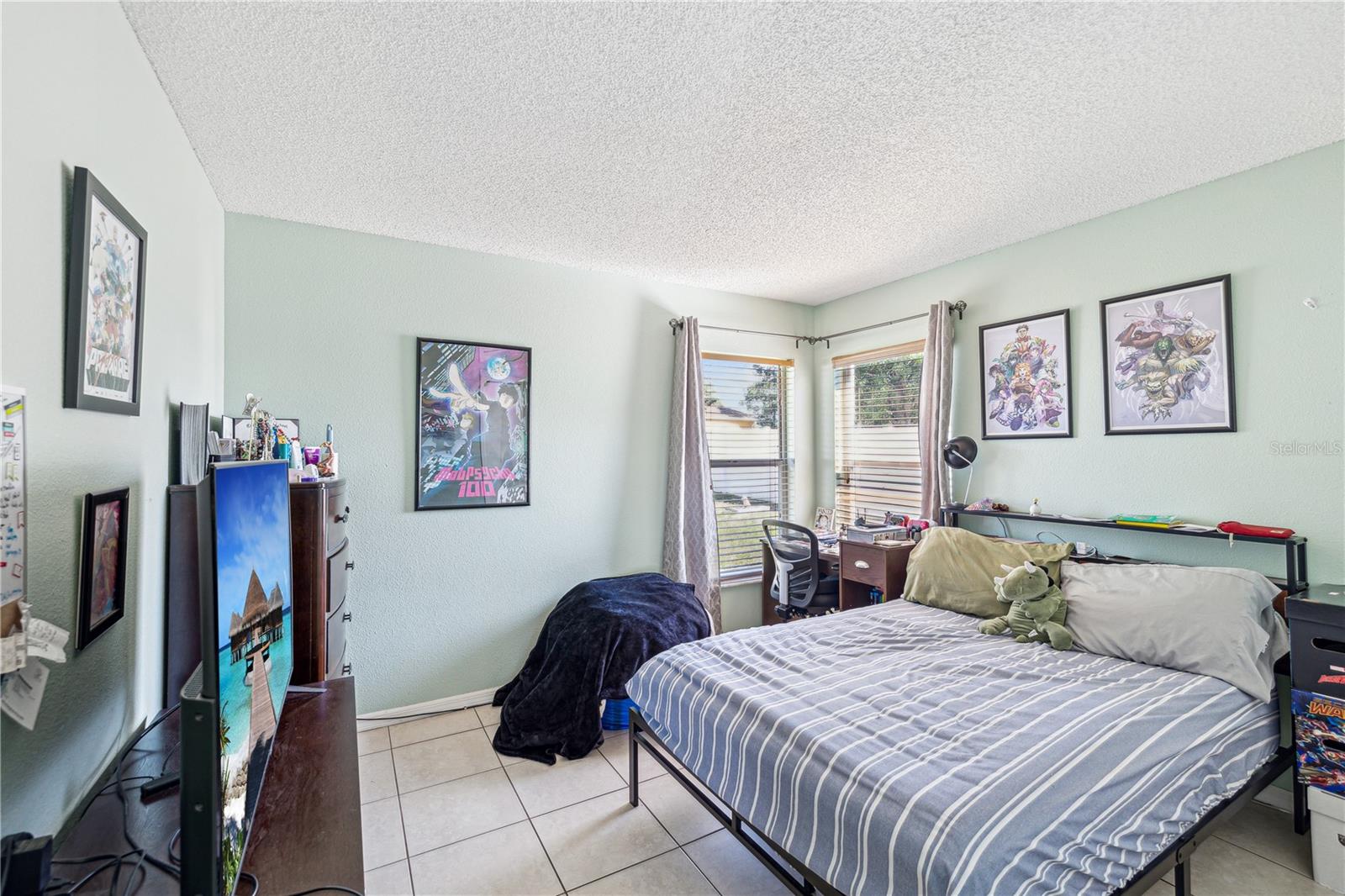 Listing photo id 29 for 11192 Archer Avenue