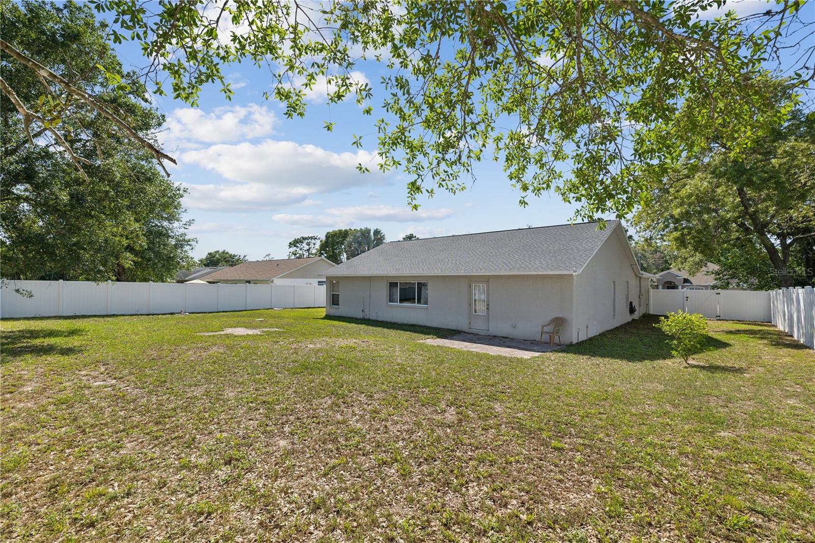 Listing photo id 33 for 11192 Archer Avenue