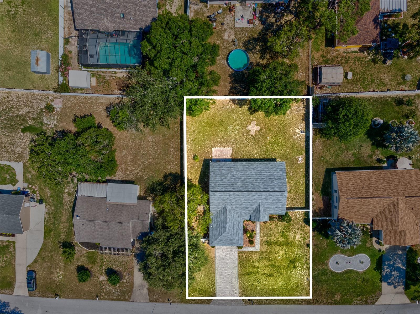 Listing photo id 39 for 11192 Archer Avenue