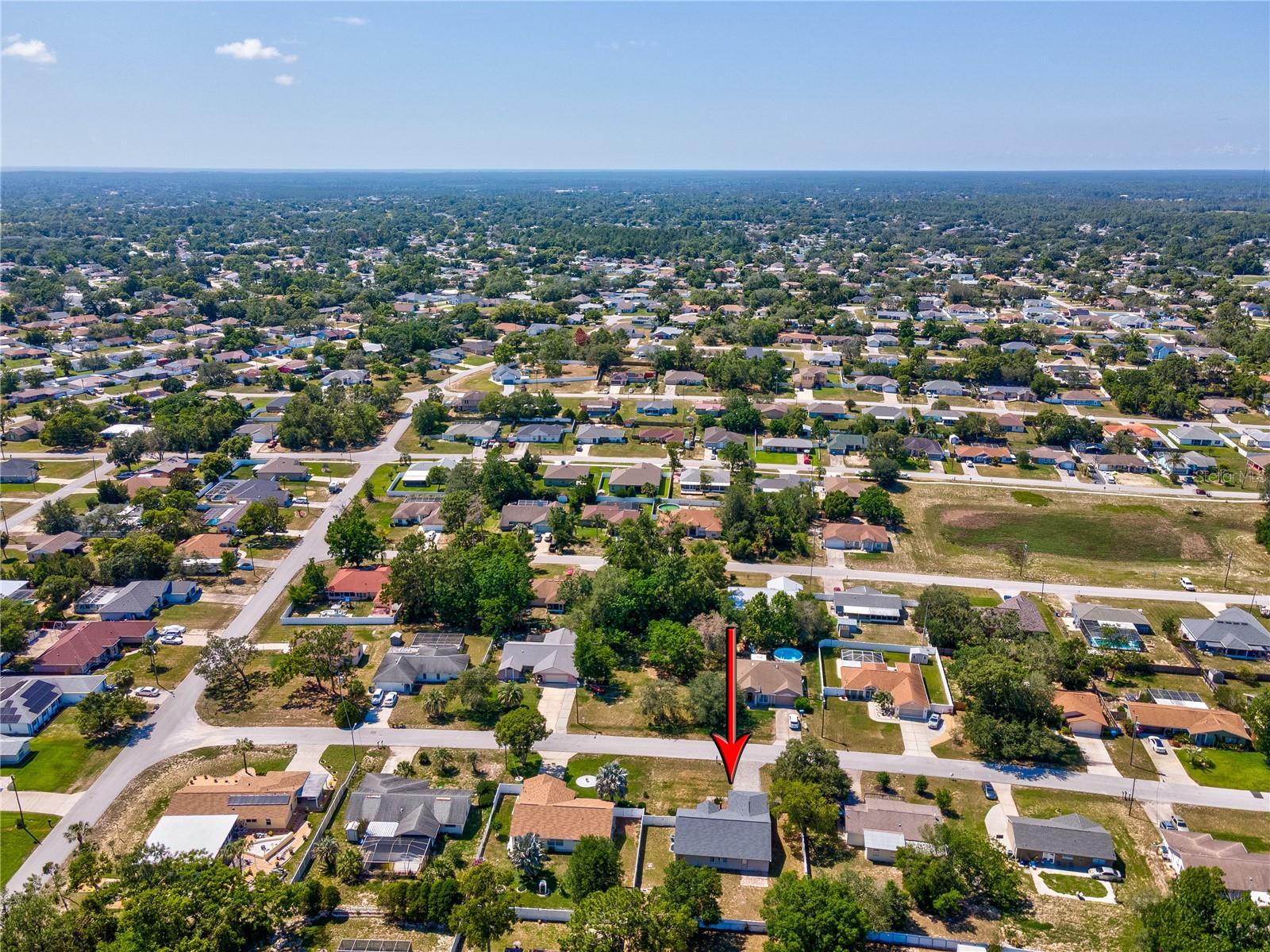 Listing photo id 40 for 11192 Archer Avenue