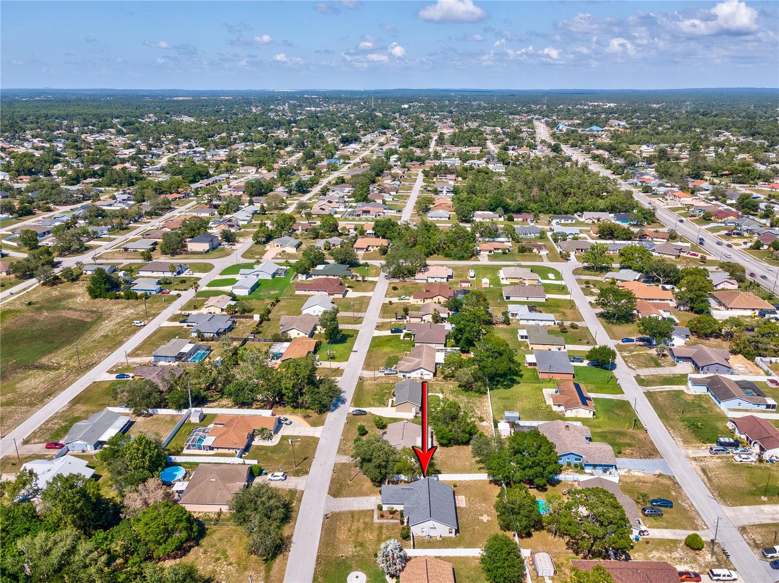 Listing photo id 42 for 11192 Archer Avenue