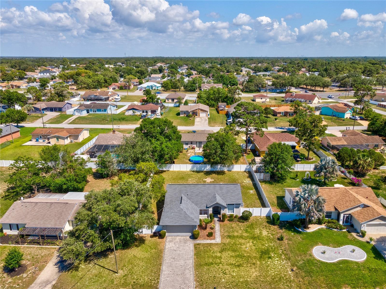 Listing photo id 44 for 11192 Archer Avenue