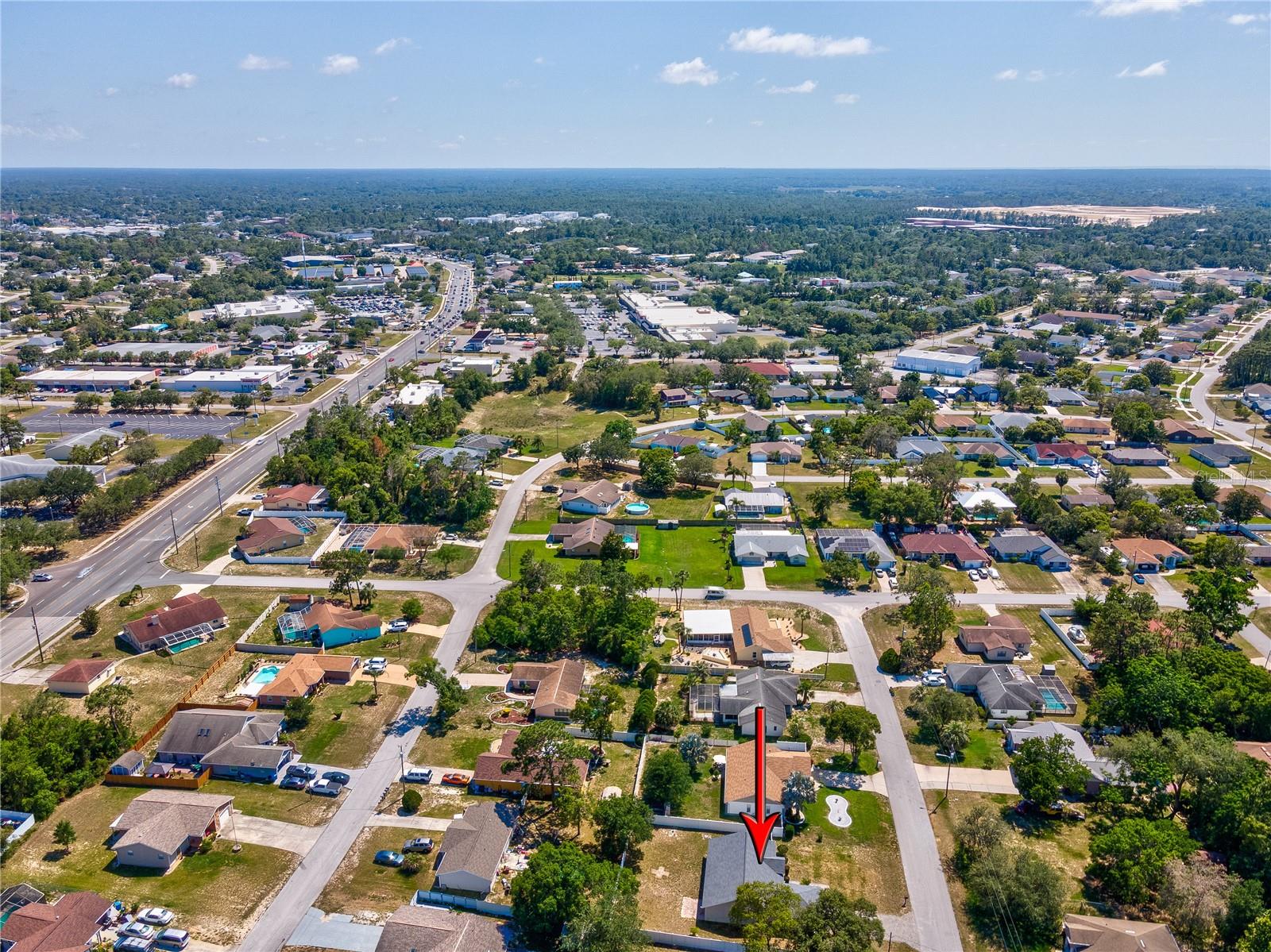 Listing photo id 45 for 11192 Archer Avenue