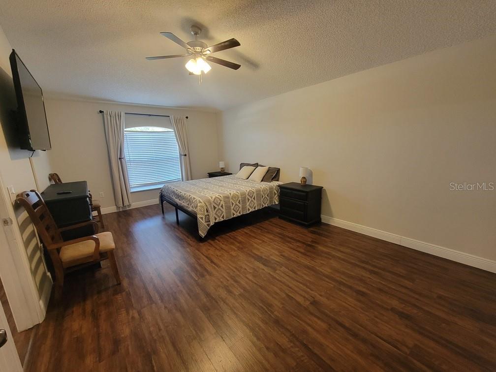 Image 10 of 24 For 6371 Shadydale Avenue