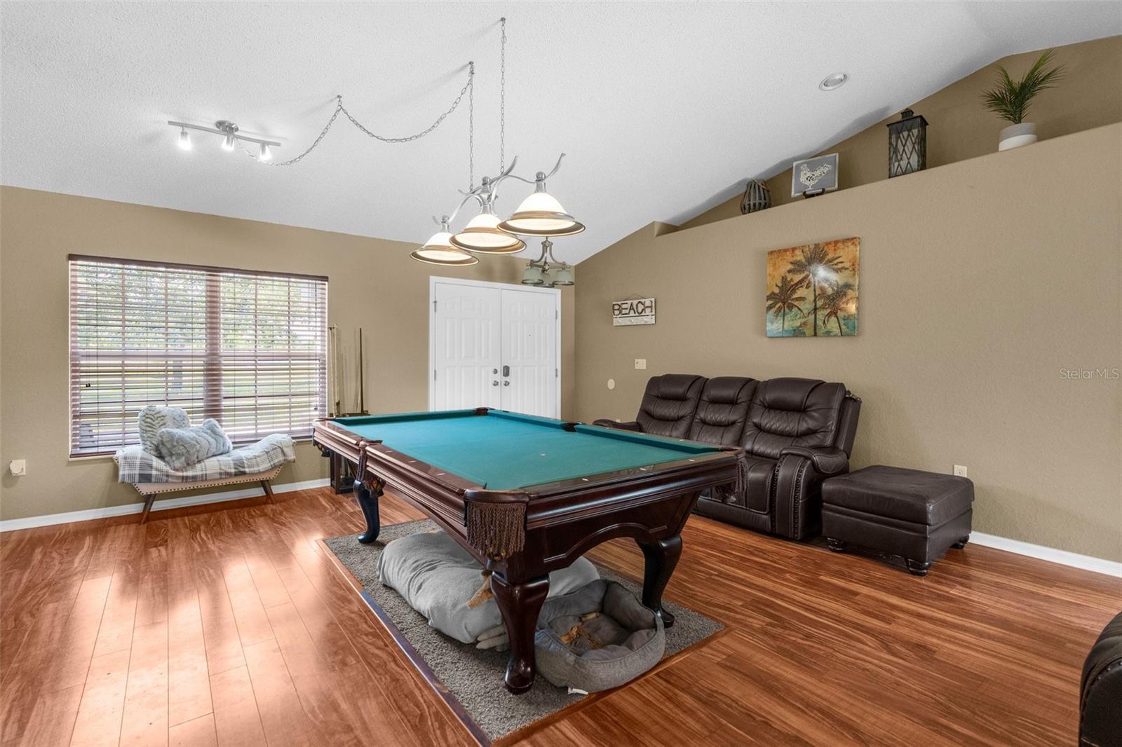 Image 16 of 63 For 14031 Hexam Road