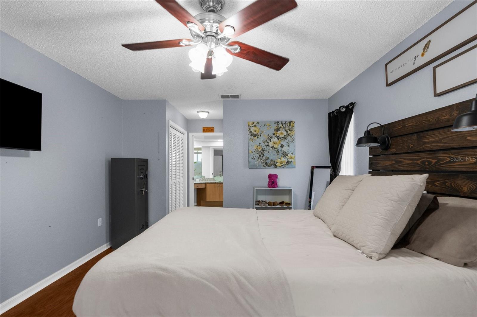 Image 33 of 63 For 14031 Hexam Road